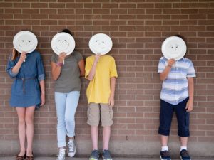 School kids with masks